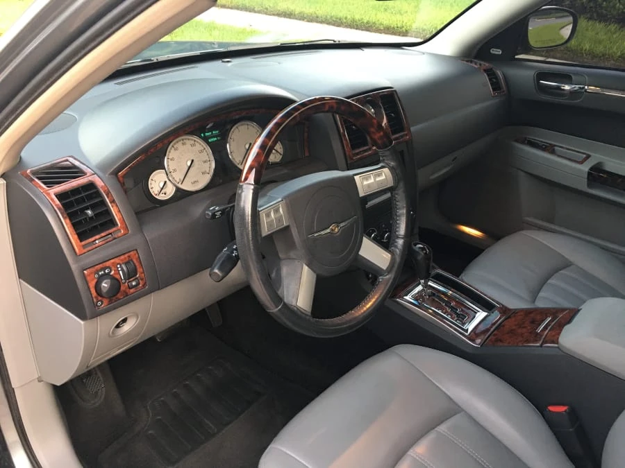 2006 Chrysler 300 (2005-2023) - Image 4 of 12