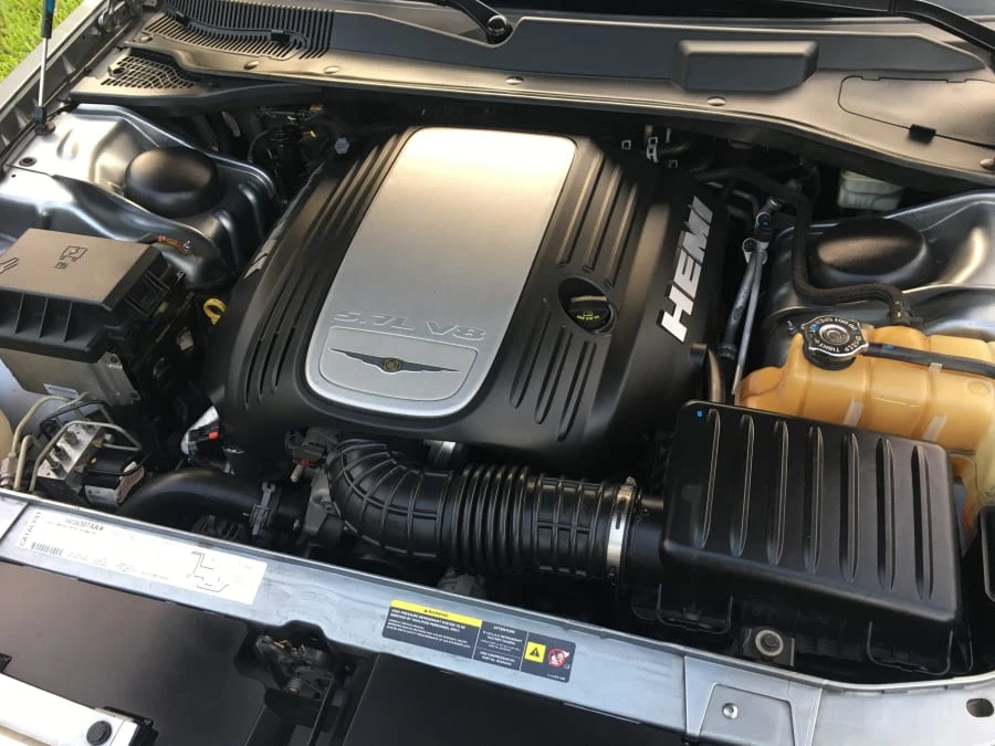 2006 Chrysler 300 (2005-2023) - Image 9 of 12