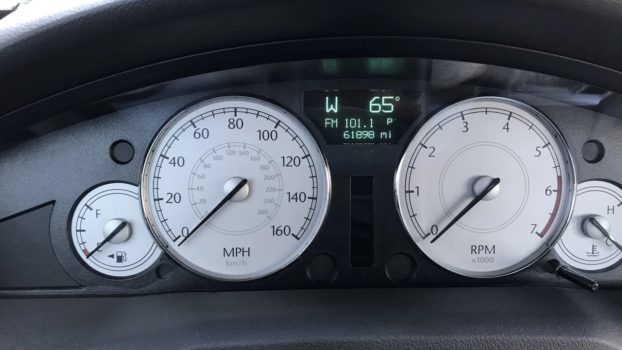 2006 Chrysler 300 (2005-2023) - Image 10 of 18
