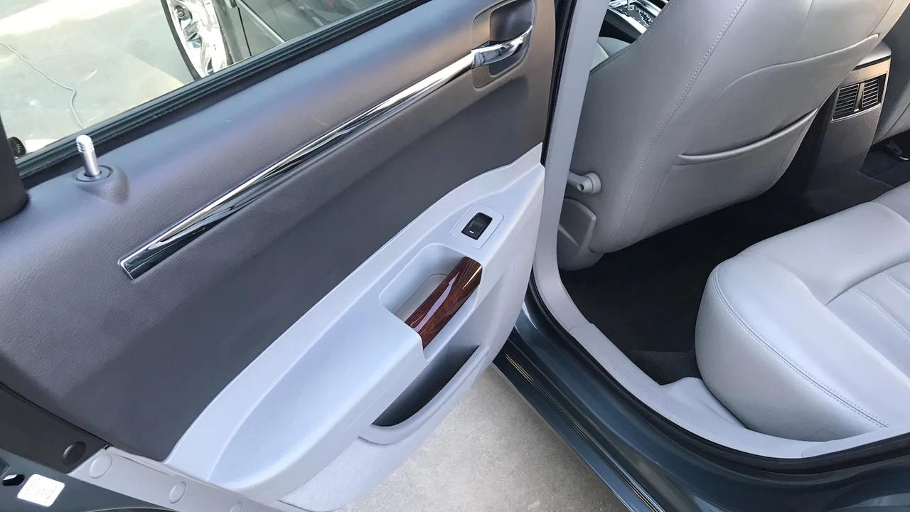 2006 Chrysler 300 (2005-2023) - Image 13 of 18