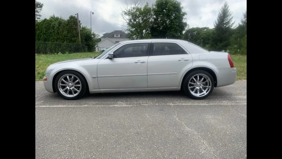 2006 Chrysler 300 (2005-2023) - Image 2 of 12