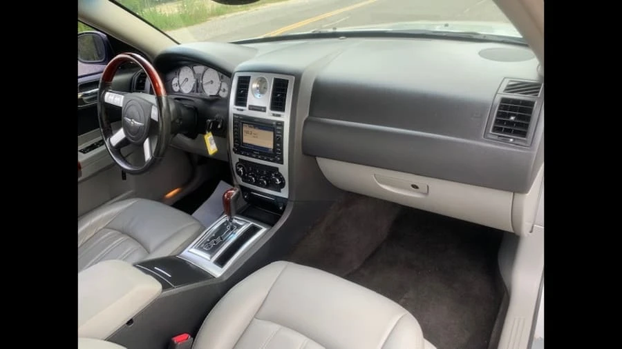 2006 Chrysler 300 (2005-2023) - Image 7 of 12