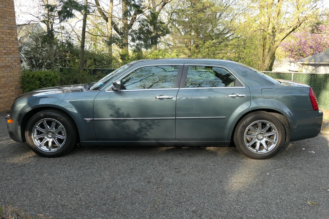 2006 Chrysler 300 (2005-2023) - Image 3 of 5