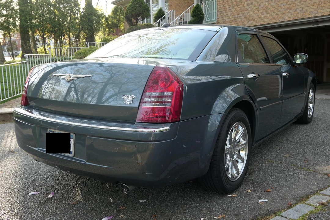 2006 Chrysler 300 (2005-2023) - Image 4 of 5