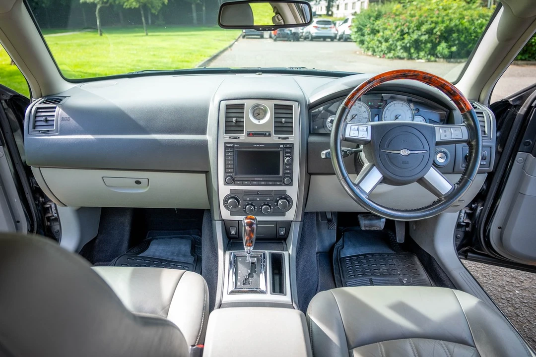 2006 Chrysler 300 (2005-2023) - Image 14 of 30