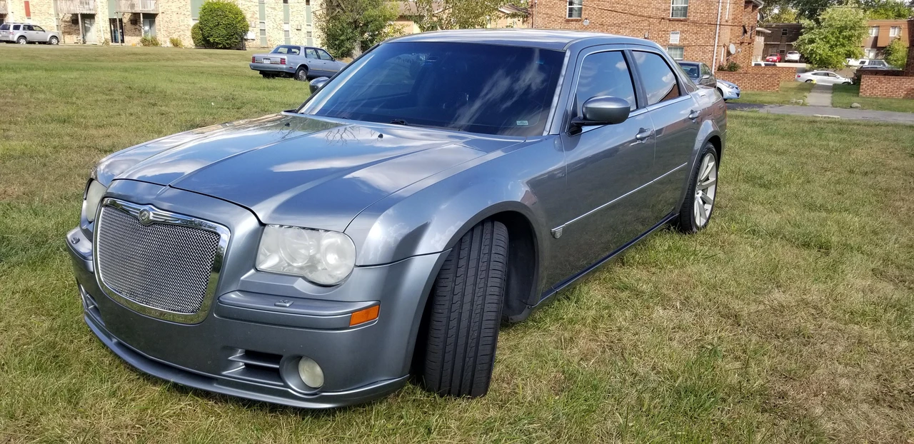 2006 Chrysler 300 (2005-2023) - Image 9 of 31