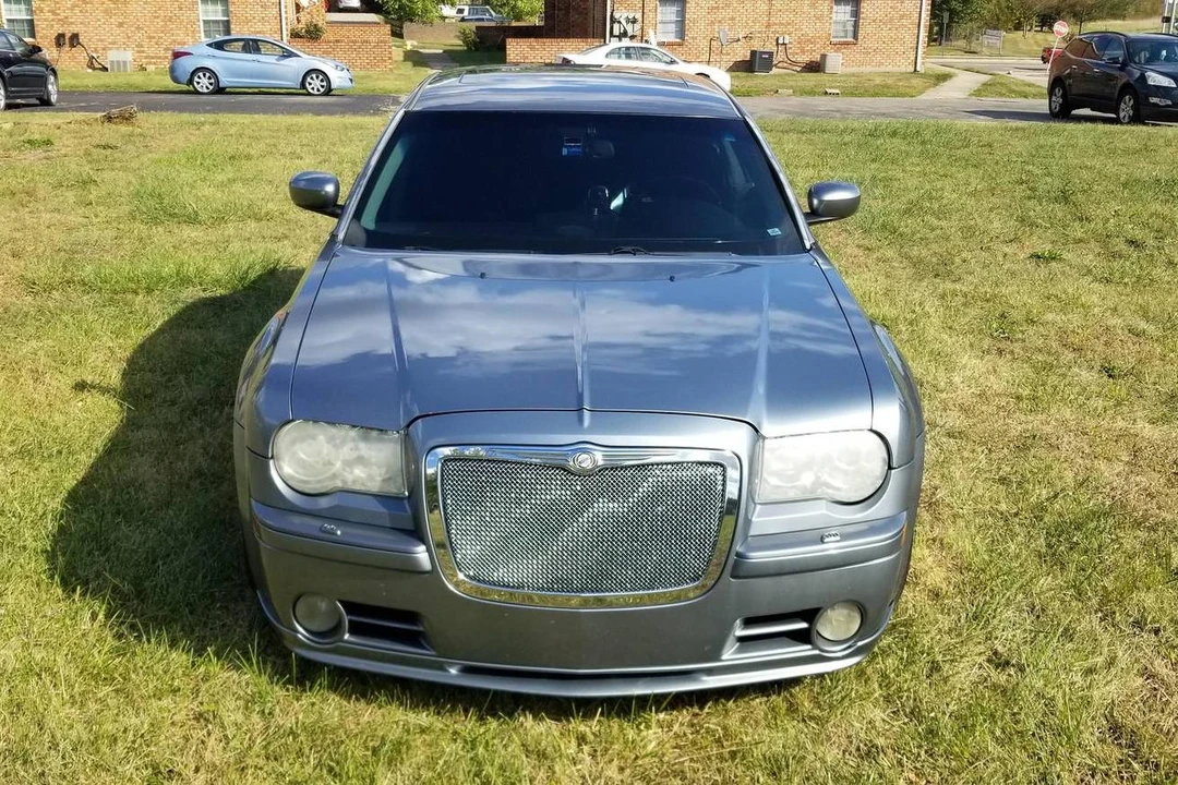 2006 Chrysler 300 (2005-2023) - Image 2 of 31