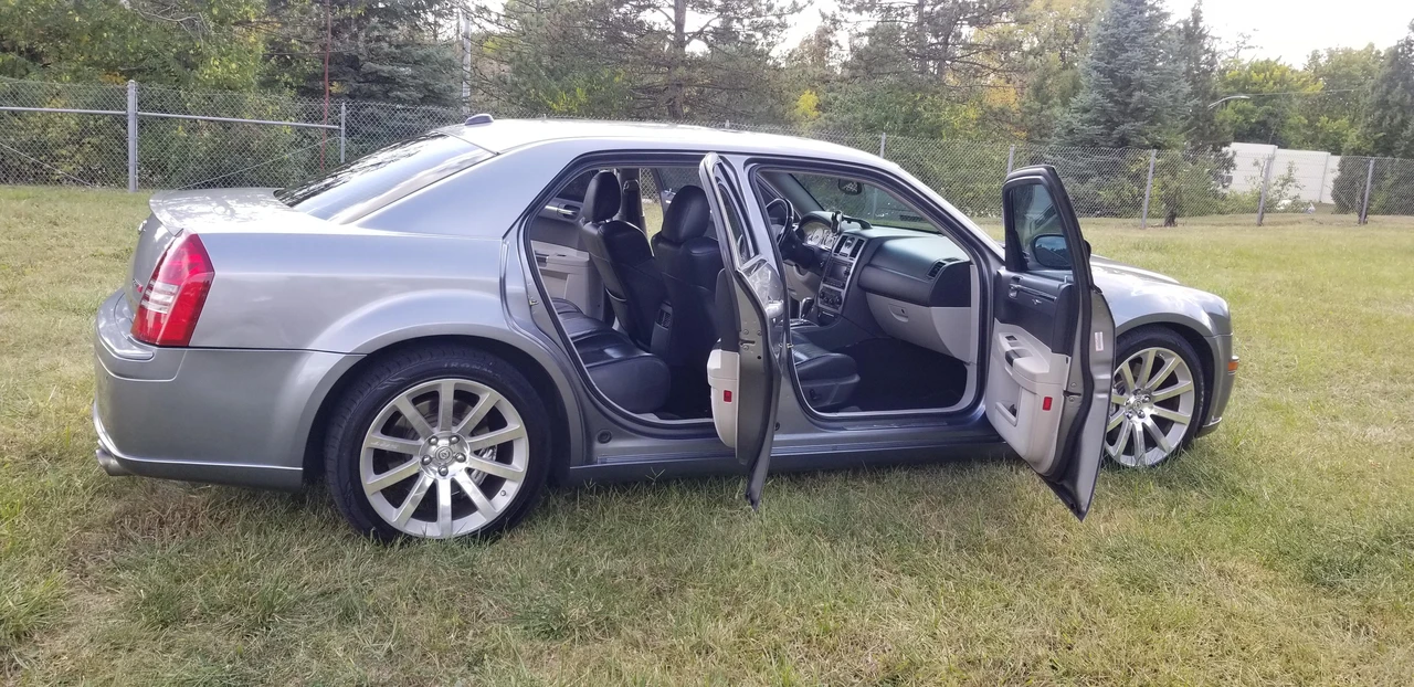 2006 Chrysler 300 (2005-2023) - Image 23 of 31