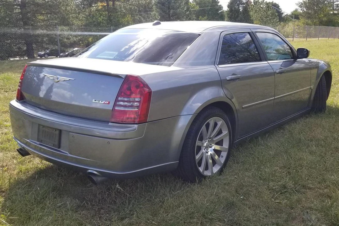 2006 Chrysler 300 (2005-2023) - Image 4 of 31