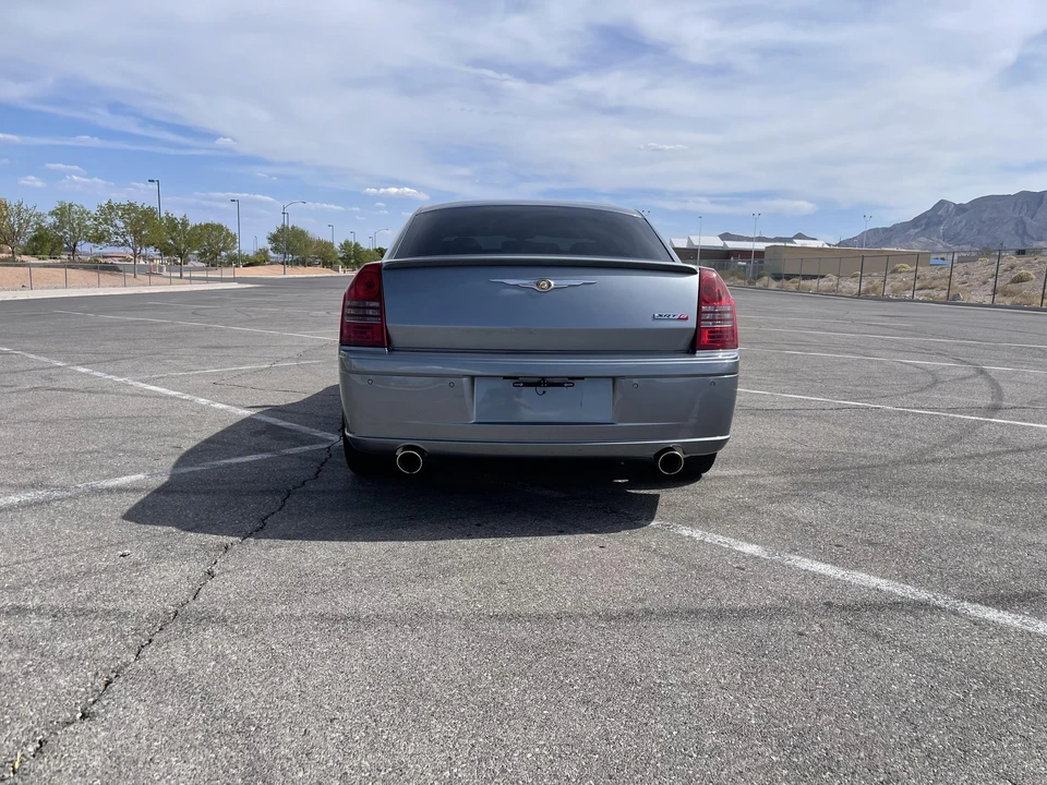 2006 Chrysler 300 (2005-2023) - Image 10 of 16