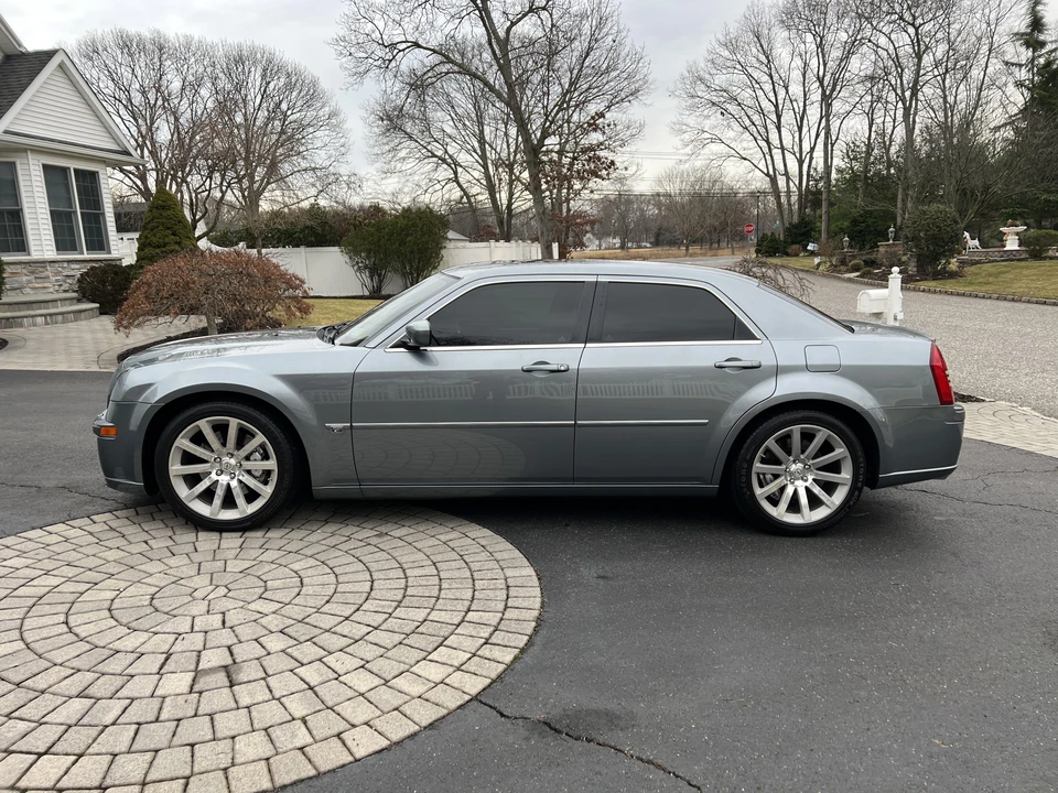 2006 Chrysler 300 (2005-2023) - Image 13 of 31