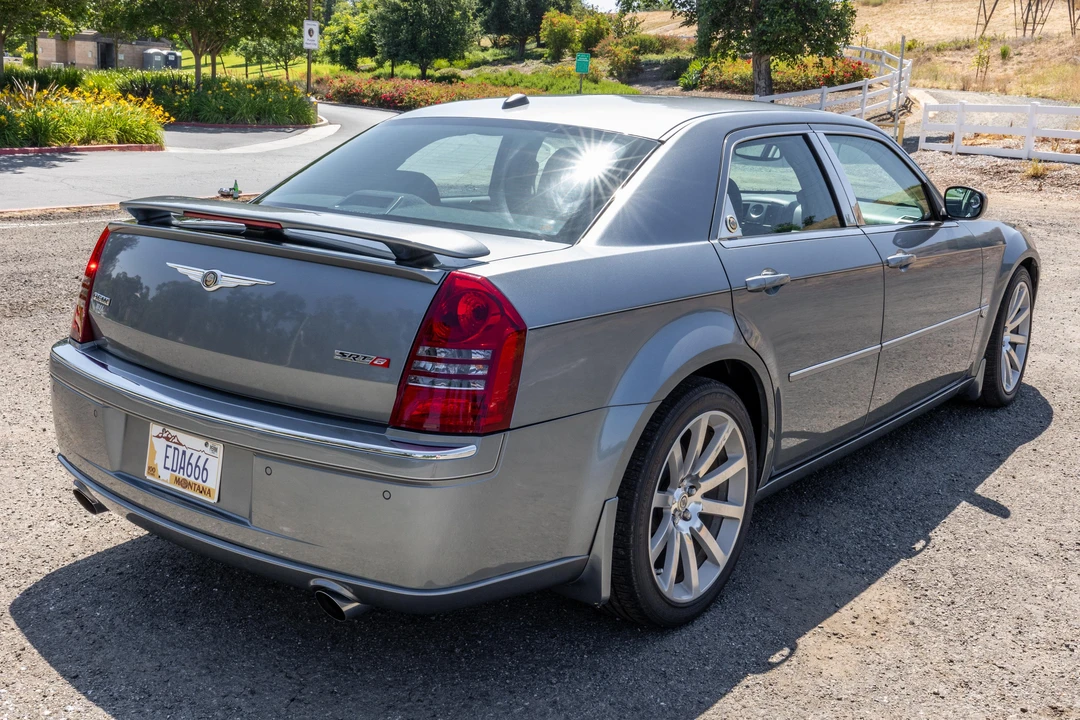 2006 Chrysler 300 (2005-2023) - Image 9 of 31