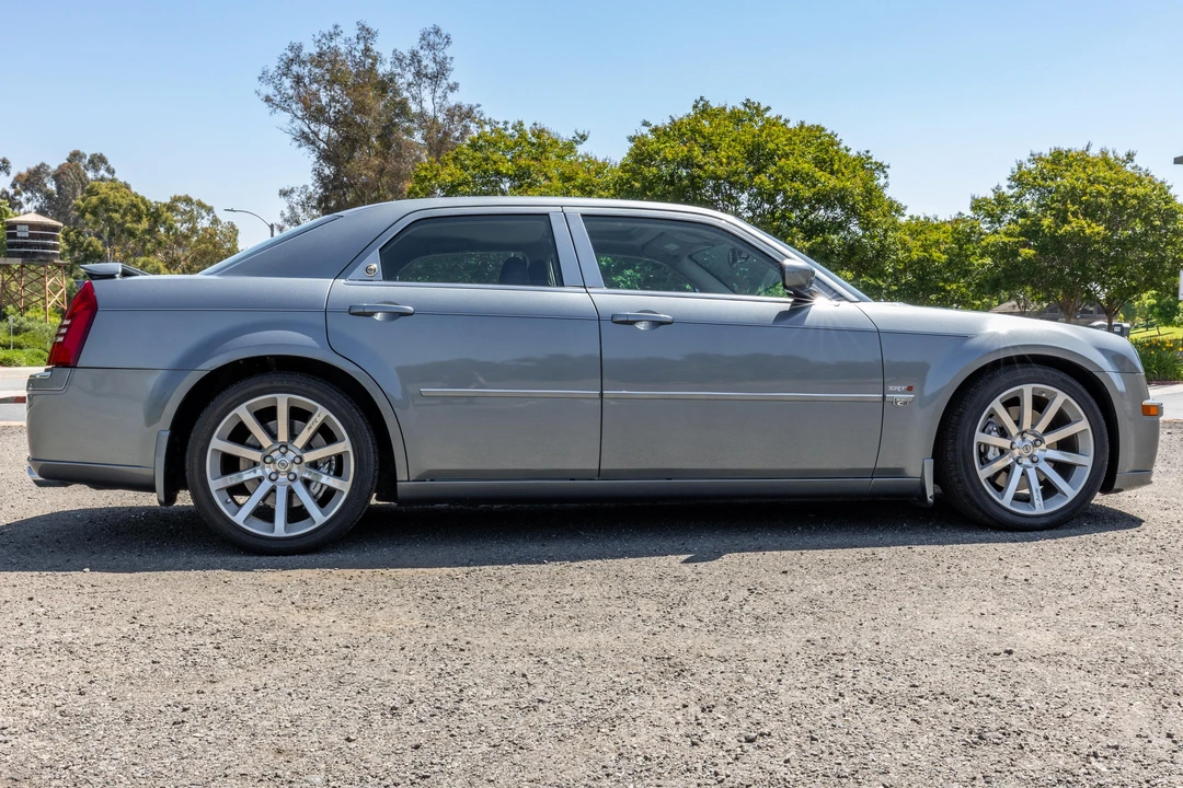 2006 Chrysler 300 (2005-2023) - Image 3 of 31