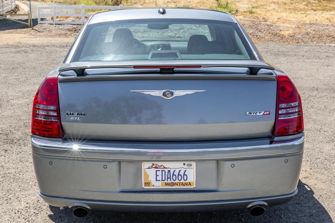 2006 Chrysler 300 (2005-2023) - Image 5 of 31