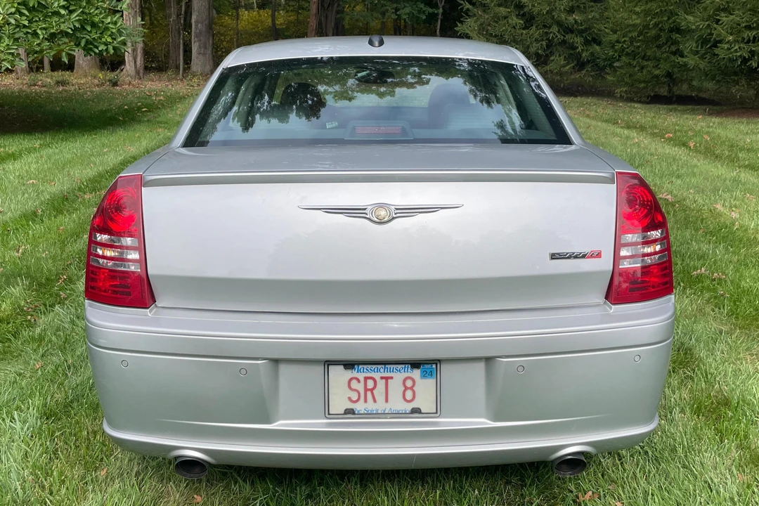 2006 Chrysler 300 (2005-2023) - Image 5 of 31