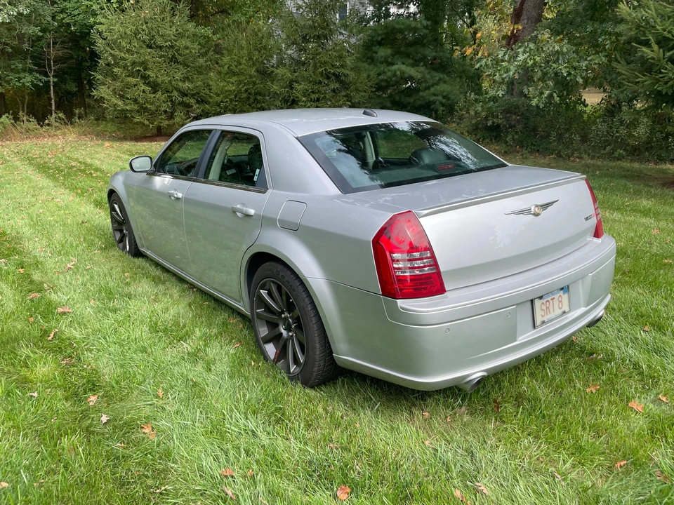 2006 Chrysler 300 (2005-2023) - Image 9 of 31