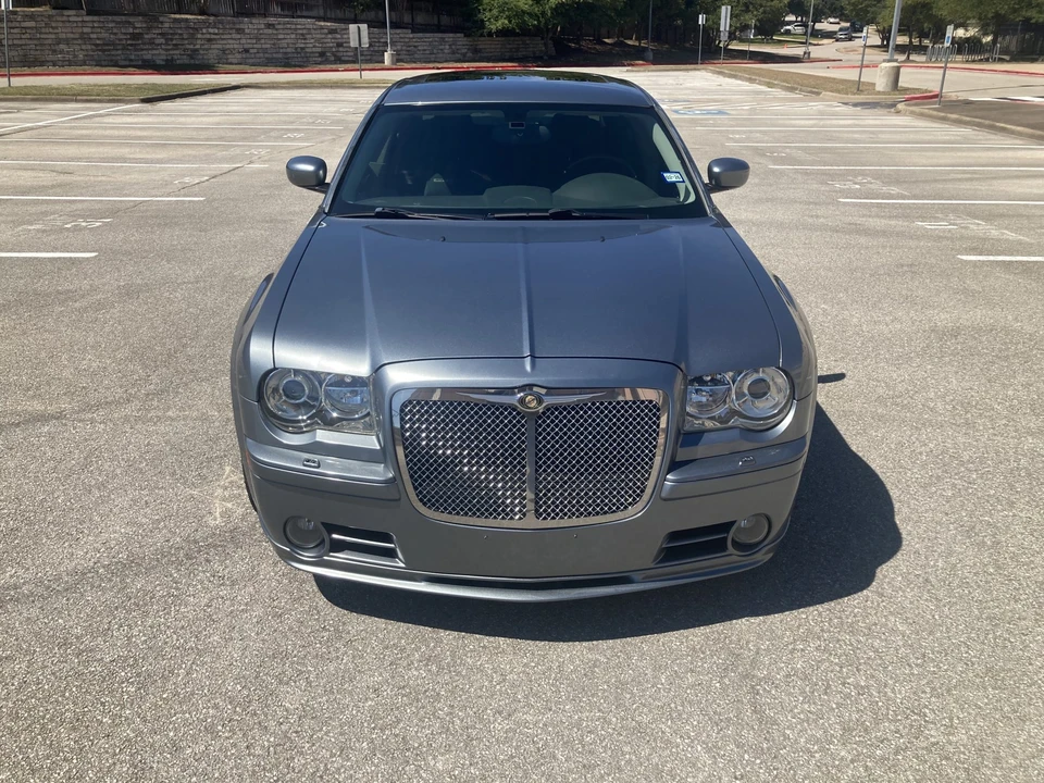 2006 Chrysler 300 (2005-2023) - Image 2 of 31