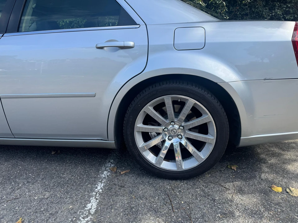 2006 Chrysler 300 (2005-2023) - Image 21 of 31