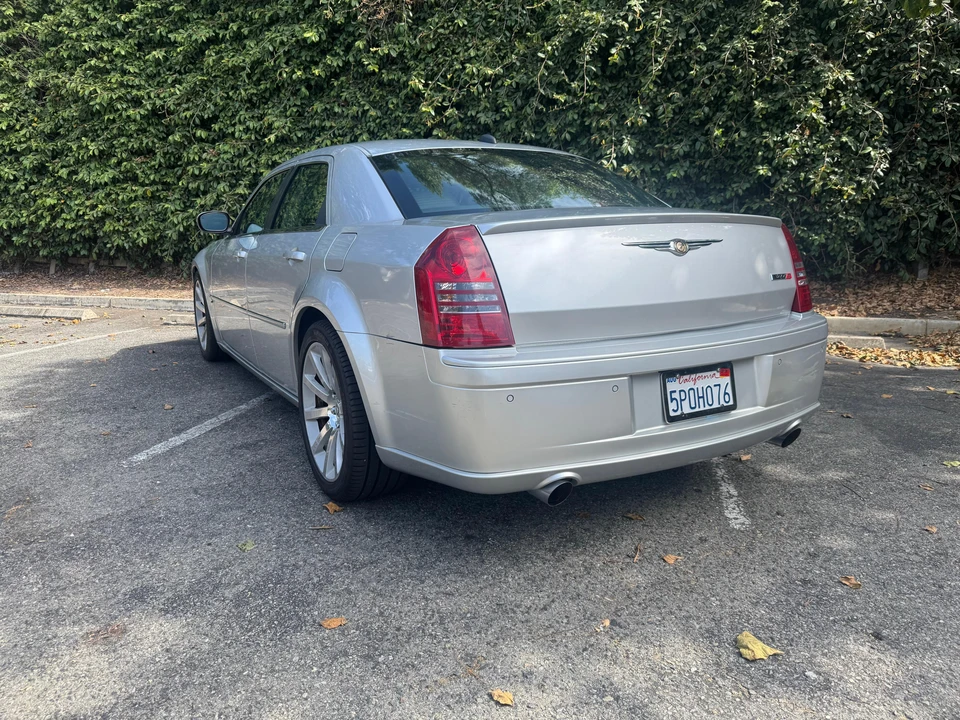 2006 Chrysler 300 (2005-2023) - Image 7 of 31