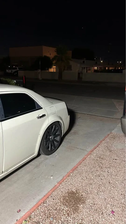 2006 Chrysler 300 (2005-2023) - Image 3 of 4