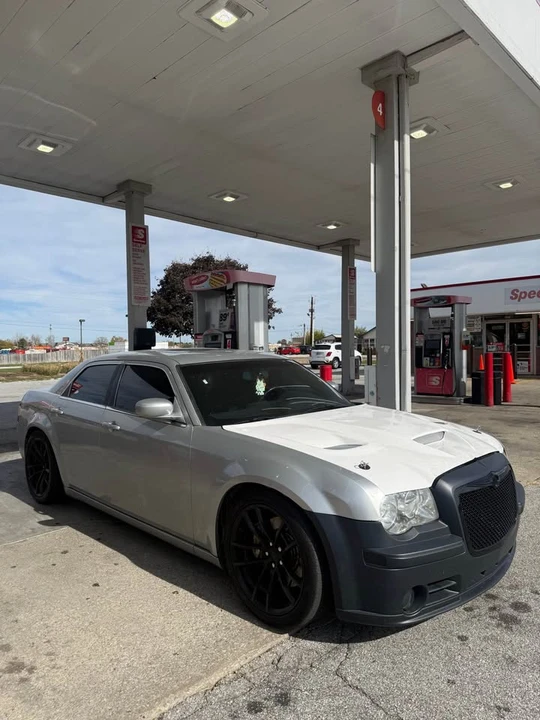 2006 Chrysler 300 (2005-2023) - Image 2 of 5