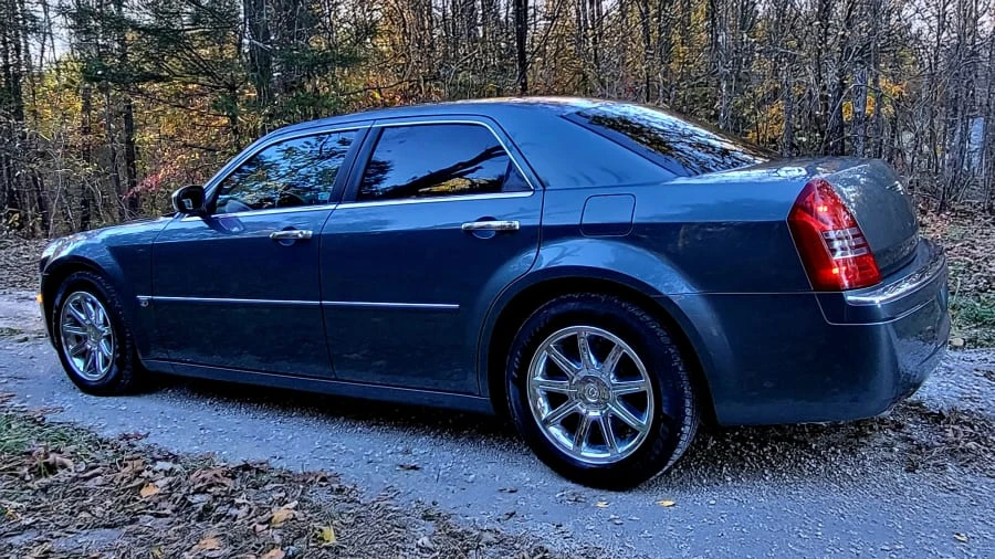 2006 Chrysler 300 (2005-2023) - Image 3 of 22