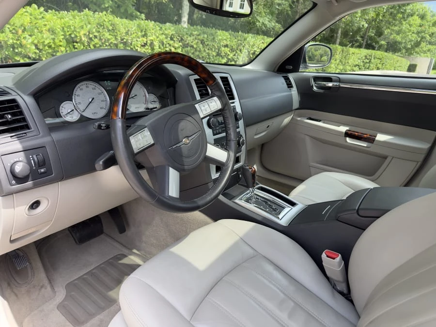 2006 Chrysler 300 (2005-2023) - Image 24 of 29