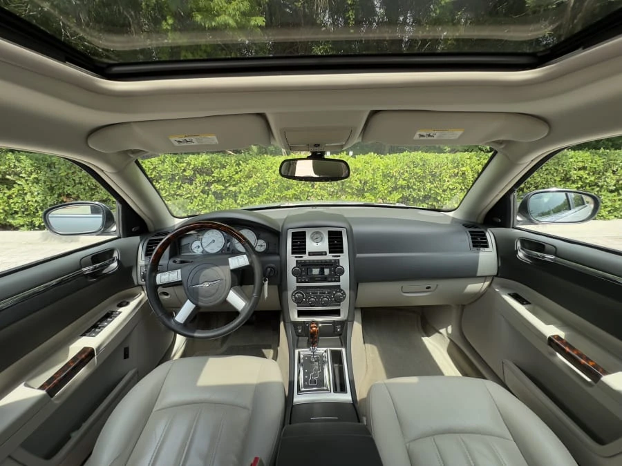 2006 Chrysler 300 (2005-2023) - Image 14 of 29