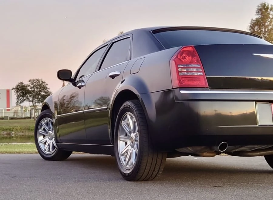 2006 Chrysler 300 (2005-2023) - Image 10 of 24