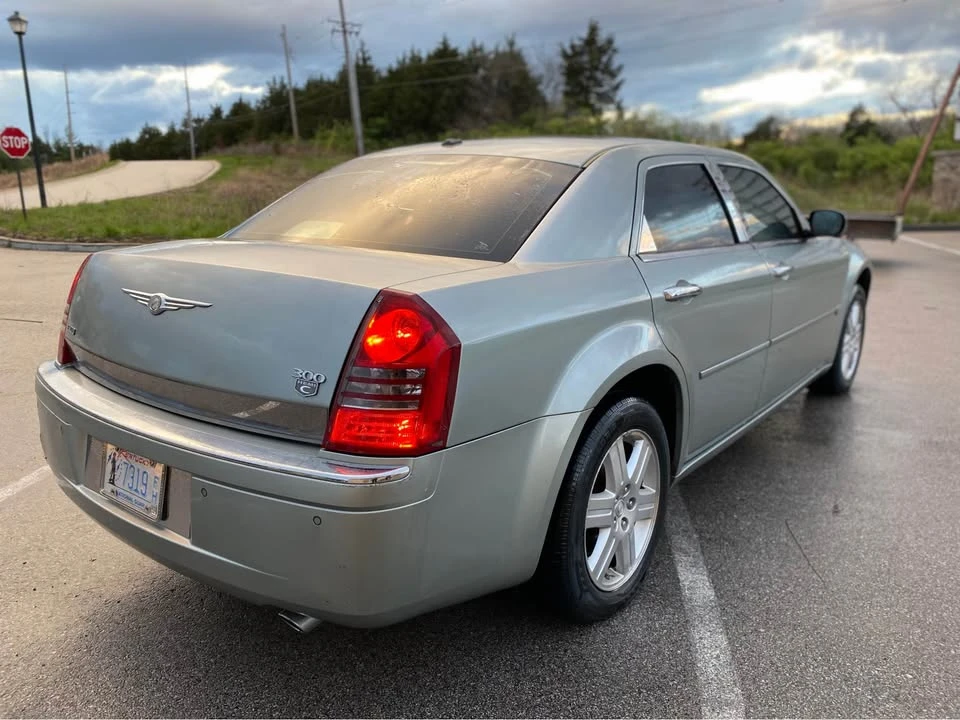 2006 Chrysler 300 (2005-2023) - Image 4 of 9