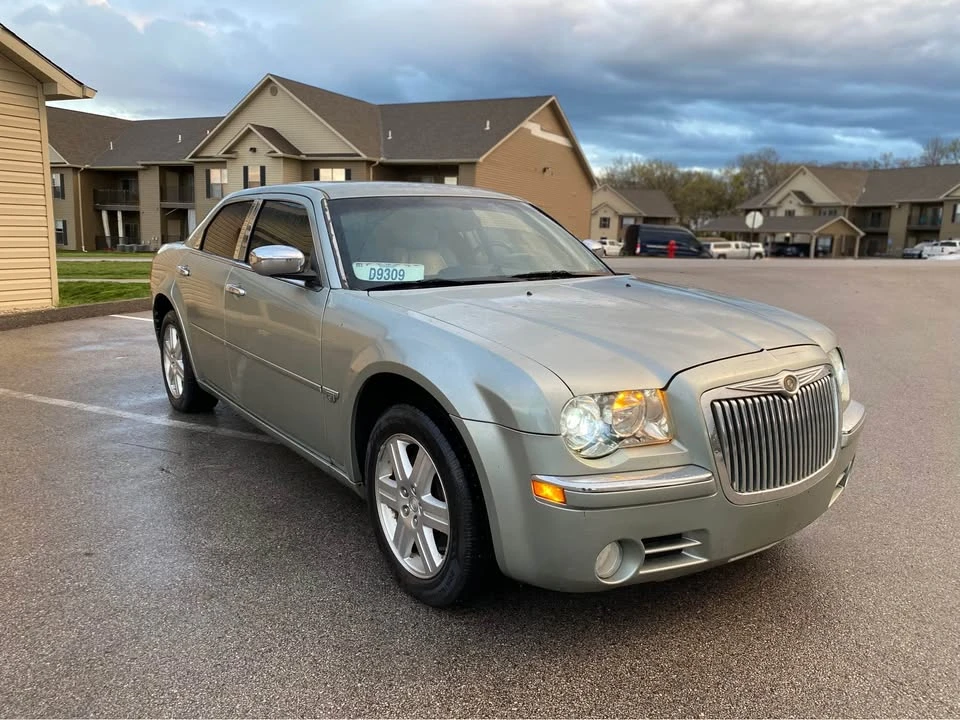 2006 Chrysler 300 (2005-2023) - Image 3 of 9