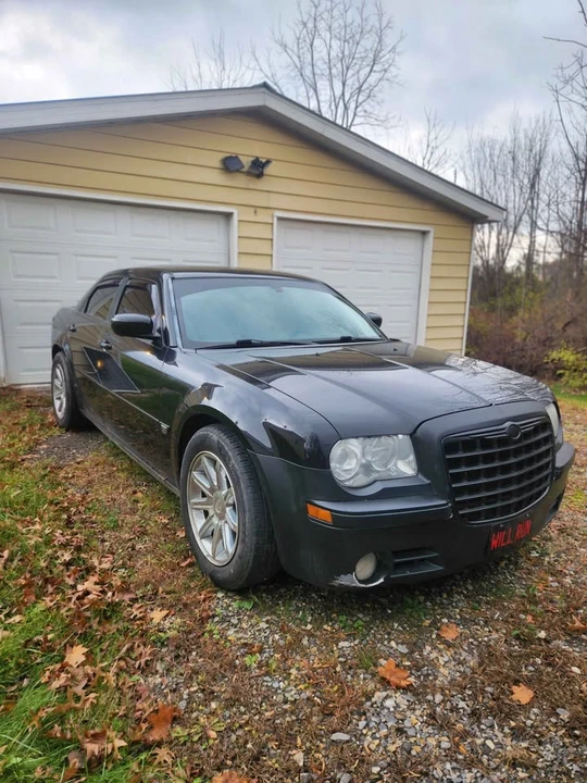 2006 Chrysler 300 (2005-2023) - Image 2 of 9