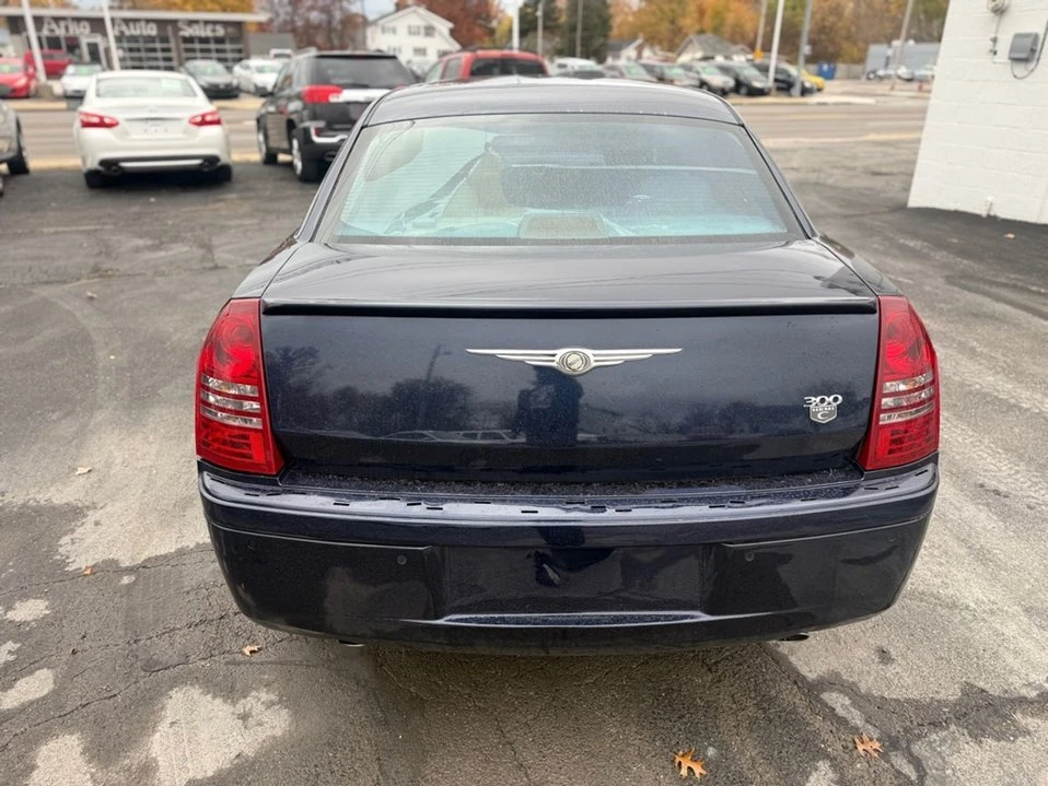 2006 Chrysler 300 (2005-2023) - Image 7 of 17