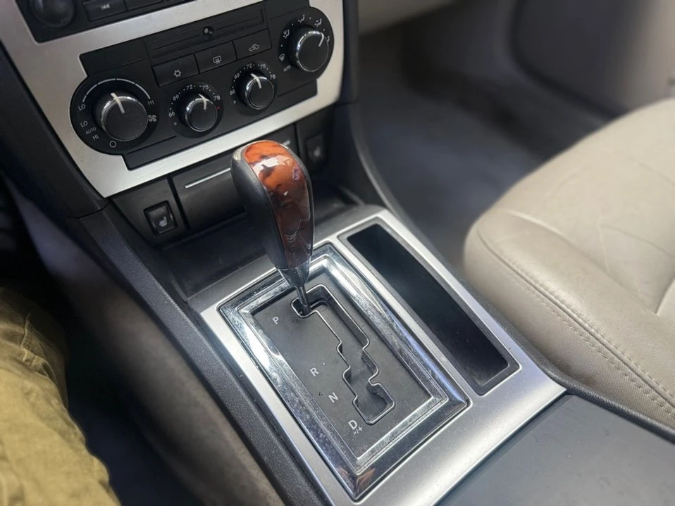 2006 Chrysler 300 (2005-2023) - Image 15 of 17