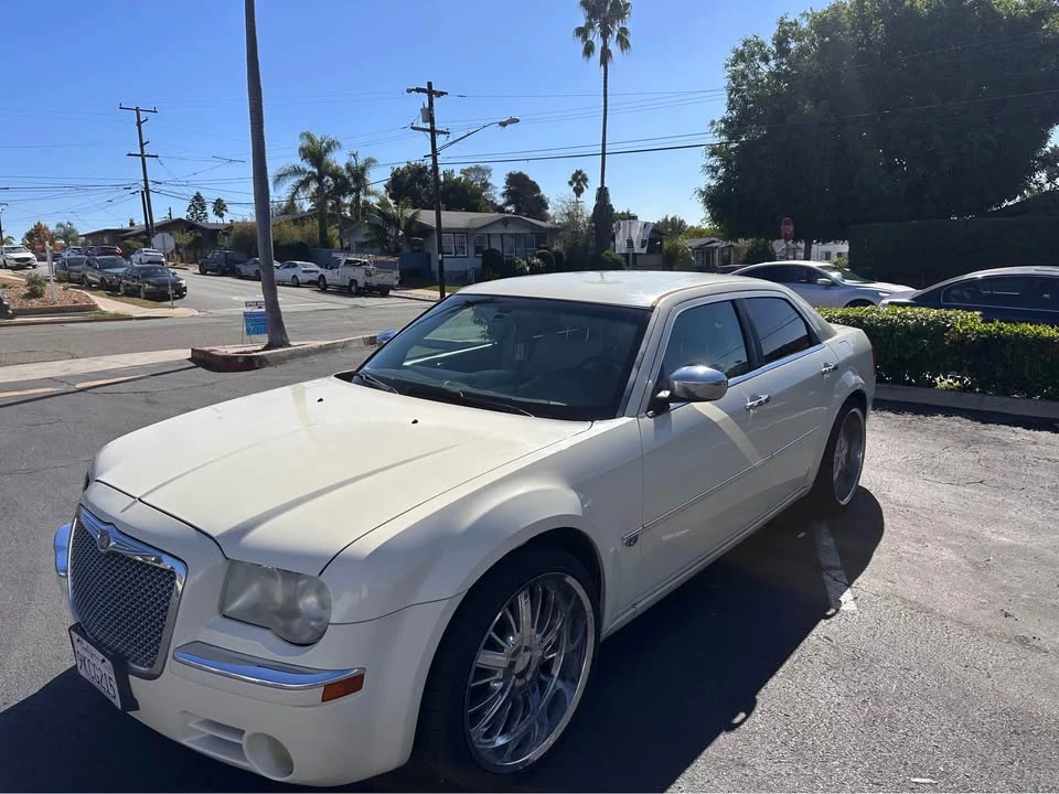 2006 Chrysler 300 (2005-2023) - Image 10 of 17