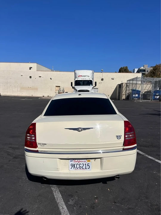 2006 Chrysler 300 (2005-2023) - Image 4 of 17