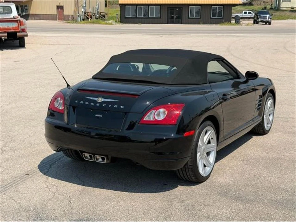 2006 Chrysler Crossfire - Image 2 of 13
