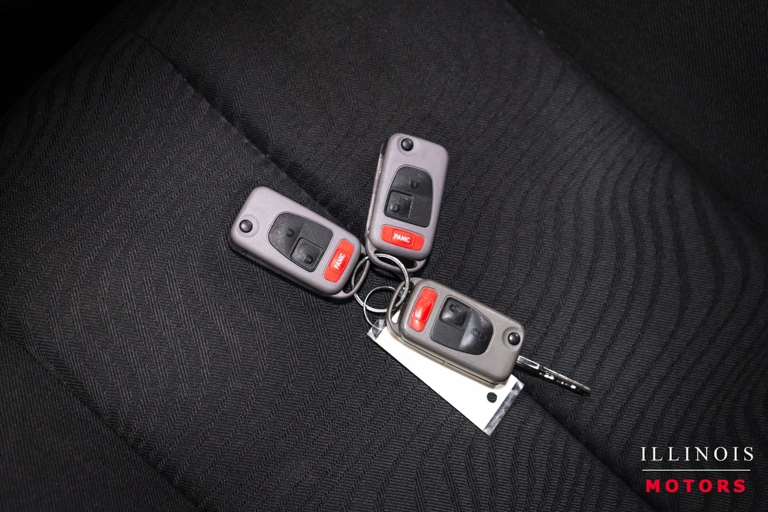 2006 Chrysler Crossfire - Image 30 of 31