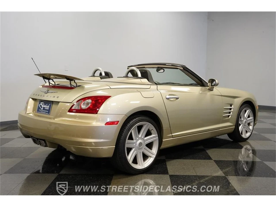 2006 Chrysler Crossfire - Image 11 of 31