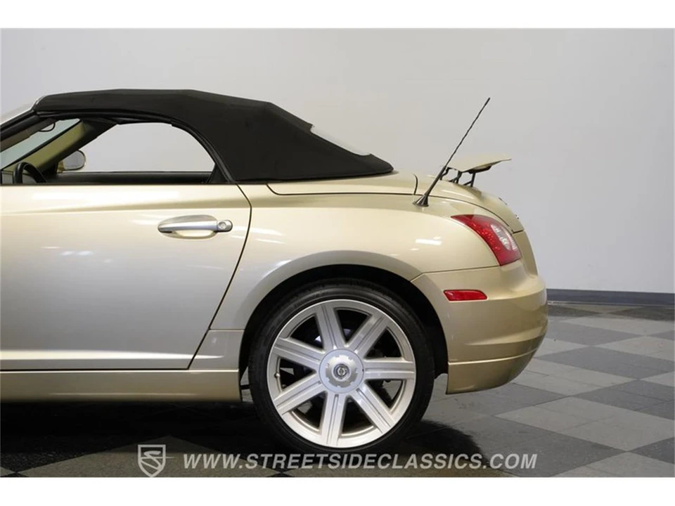 2006 Chrysler Crossfire - Image 23 of 31