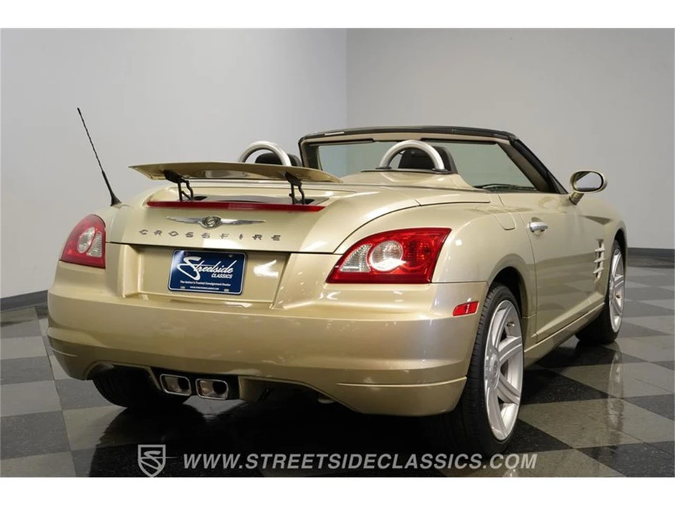 2006 Chrysler Crossfire - Image 10 of 31