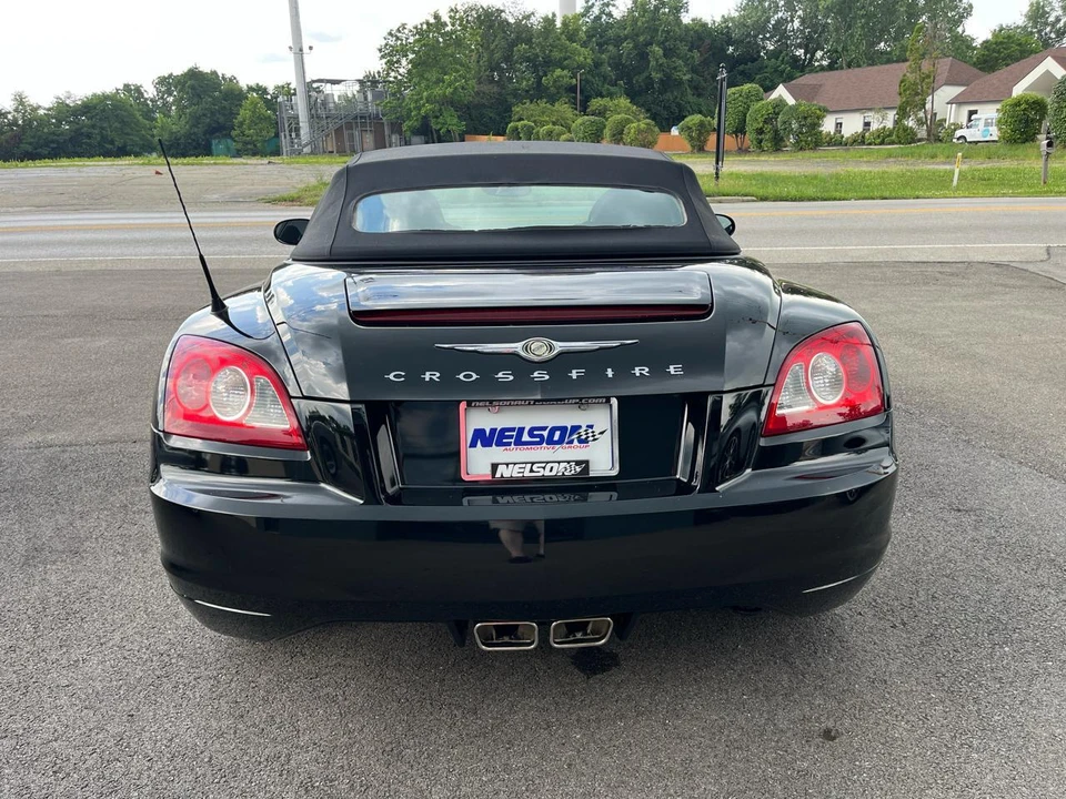 2006 Chrysler Crossfire - Image 7 of 31