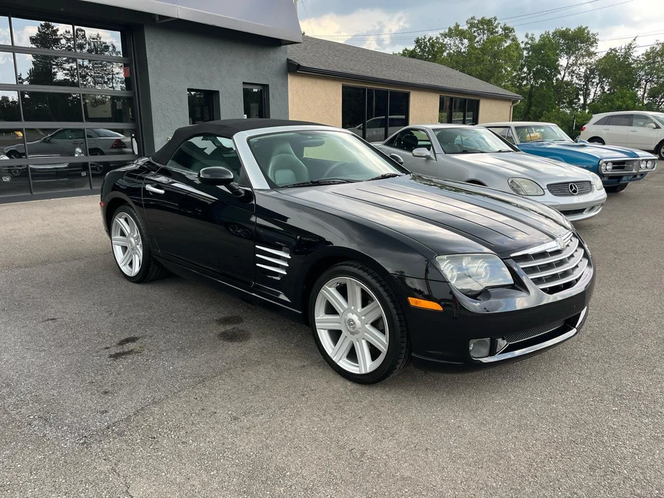 2006 Chrysler Crossfire - Image 10 of 31