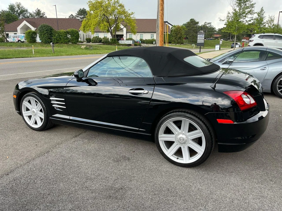 2006 Chrysler Crossfire - Image 5 of 31