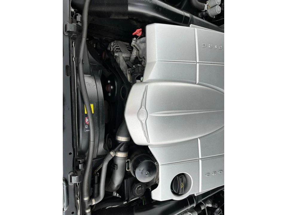 2006 Chrysler Crossfire - Image 27 of 31