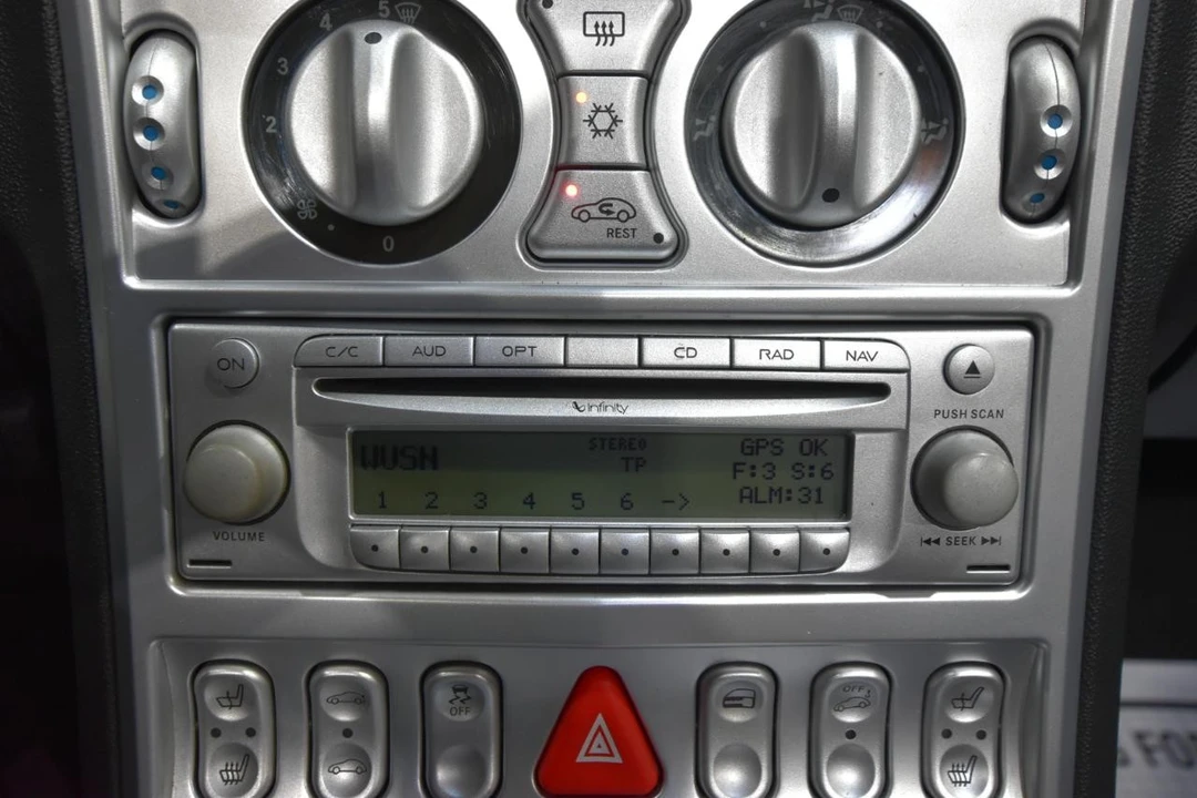 2006 Chrysler Crossfire - Image 25 of 31