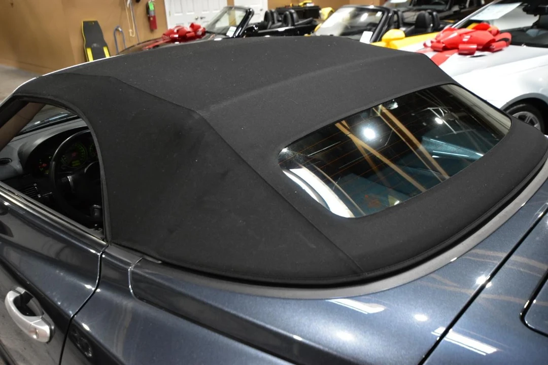 2006 Chrysler Crossfire - Image 11 of 31