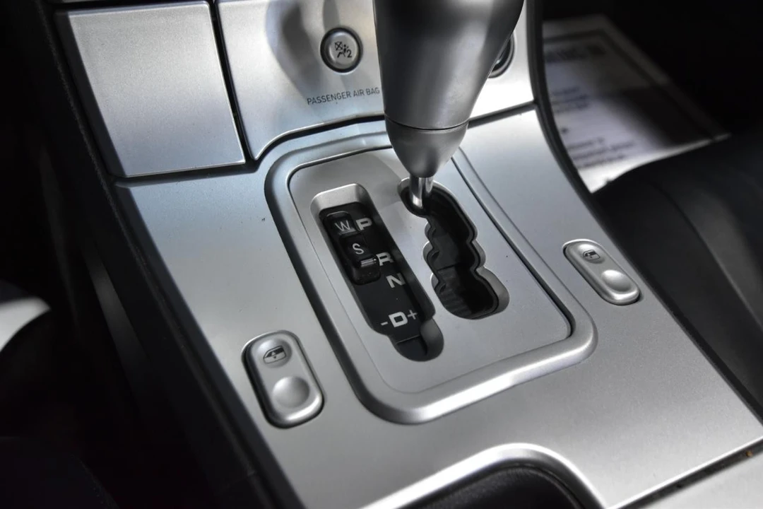 2006 Chrysler Crossfire - Image 29 of 31