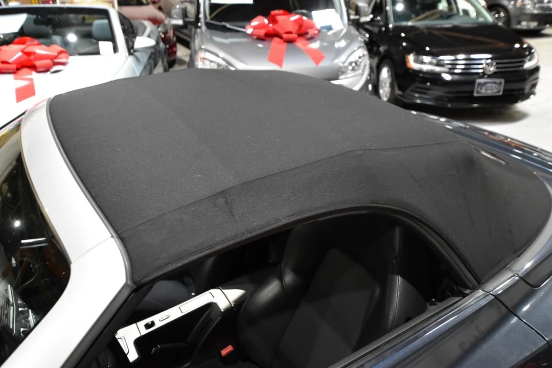 2006 Chrysler Crossfire - Image 10 of 31