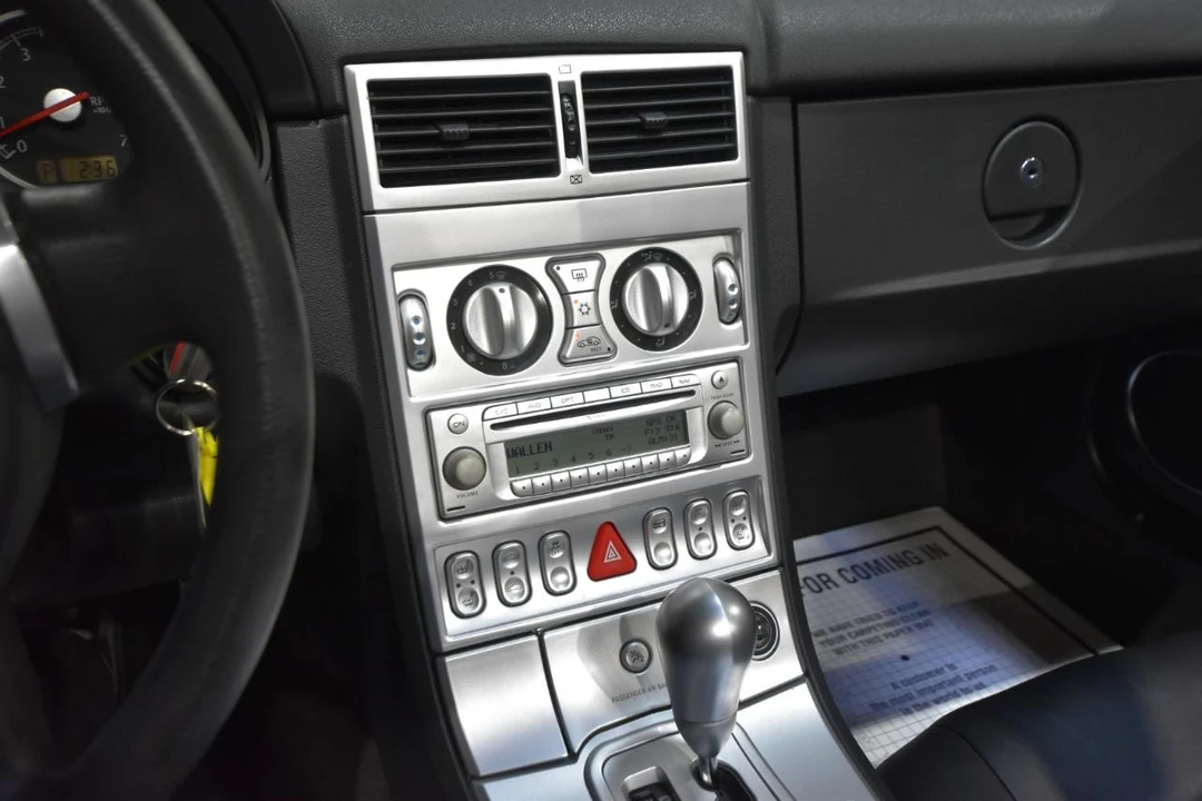 2006 Chrysler Crossfire - Image 23 of 31